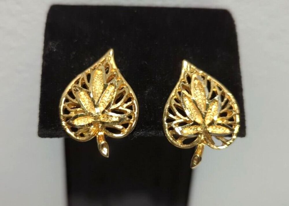 Vintage Coro Gold Tone Leaf Clip Ons